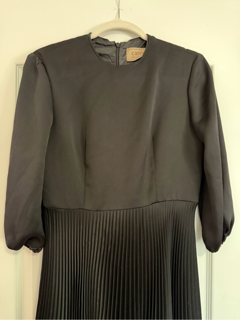 Carrie (Made in New York City) Pleated Midi Dress - Size 4 - Picture 3 of 7
